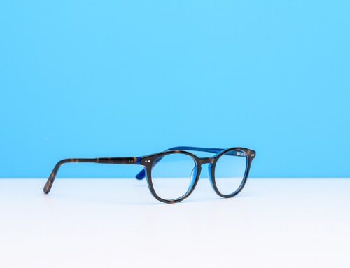 Είναι χρήσιμα τα γυαλιά που μπλοκάρουν την μπλε ακτινοβολία;
